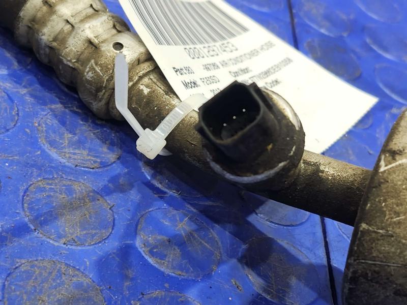 2013 Ford F-250 Super Duty Air Conditioner Hose