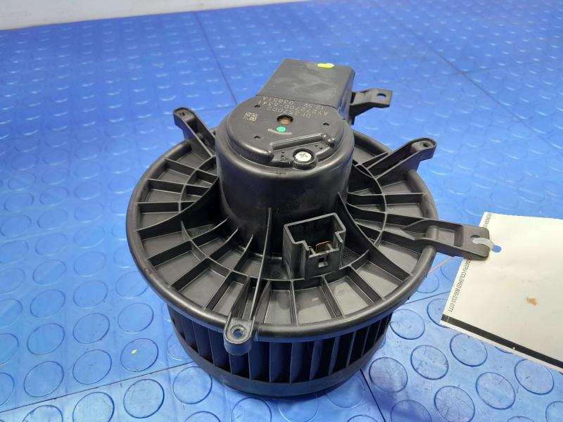 2015 Dodge Charger Blower Motor