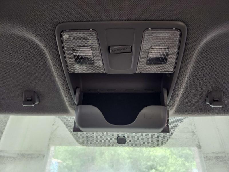 2013 Hyundai Accent Front Console