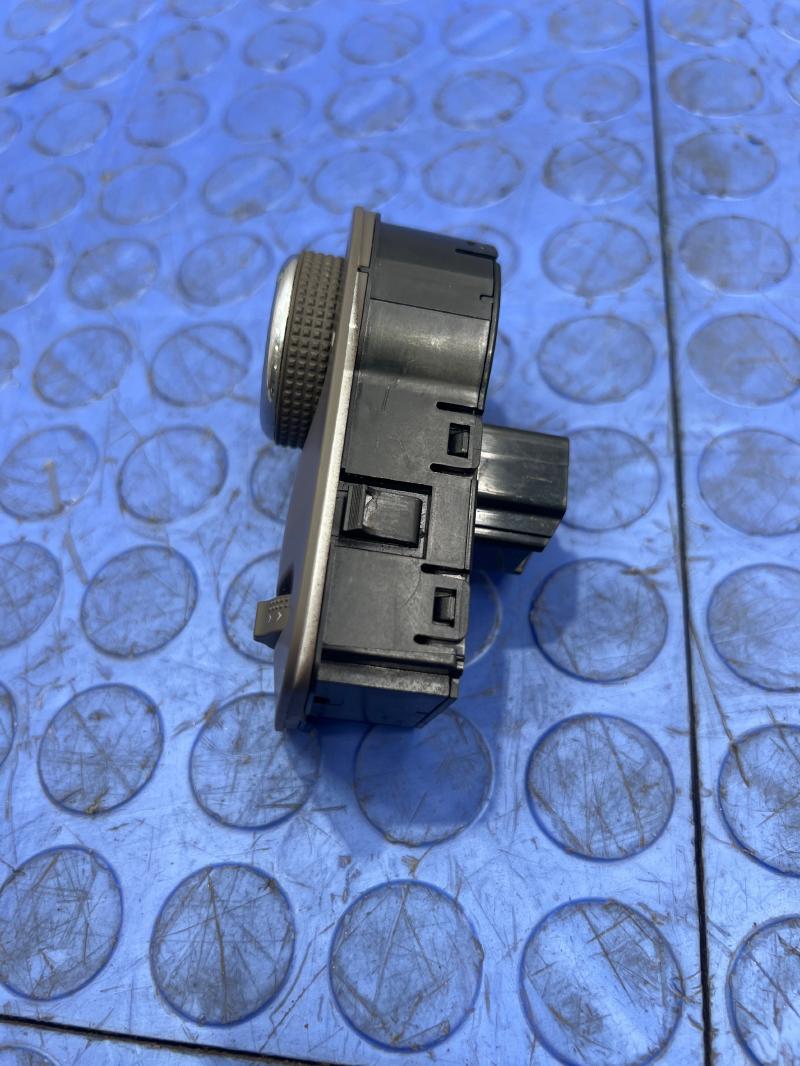 2018 Chevrolet Cruze Headlight Switch (Dash Mtd)
