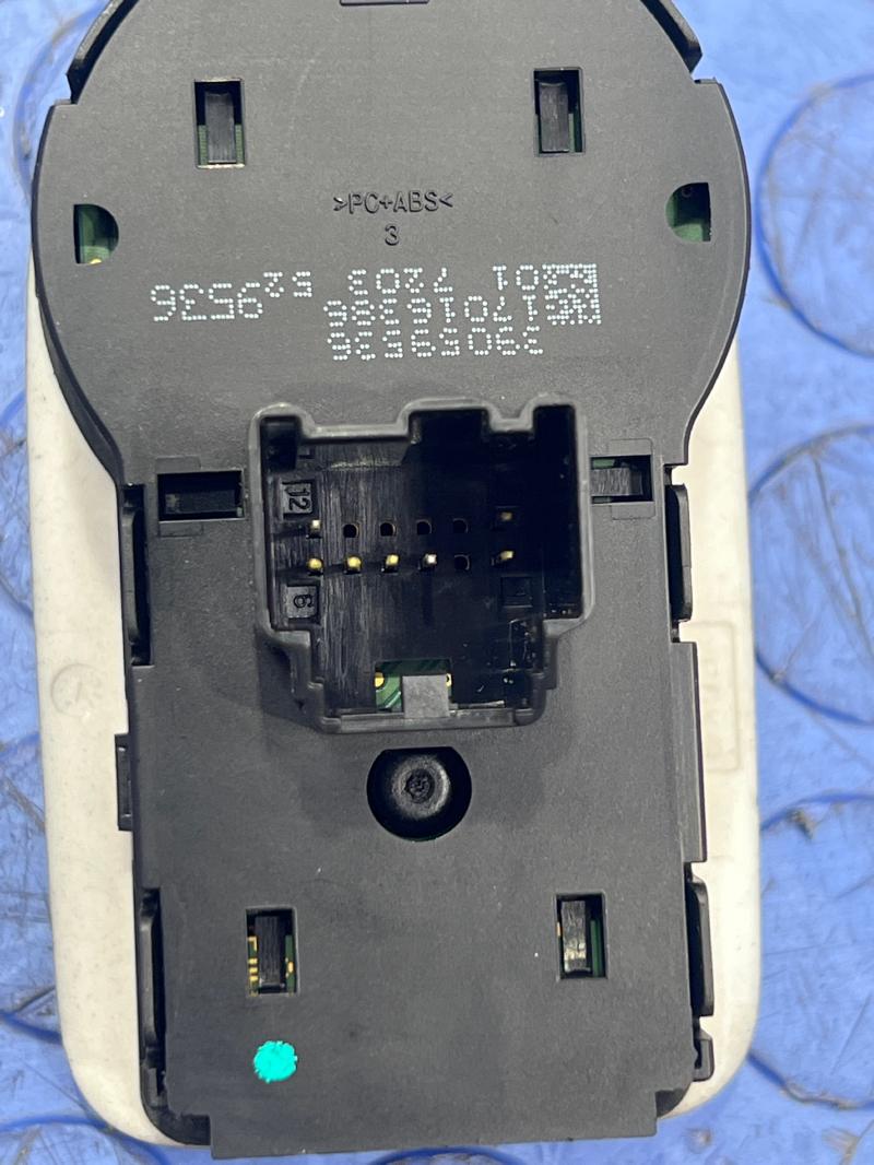 2018 Chevrolet Cruze Headlight Switch (Dash Mtd)