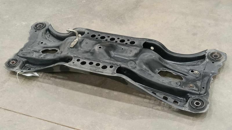 2015 Lexus ES 350 Crossmember/Cradle/Undercarria