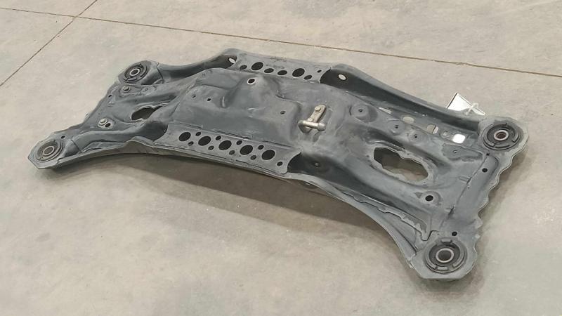 2015 Lexus ES 350 Crossmember/Cradle/Undercarria