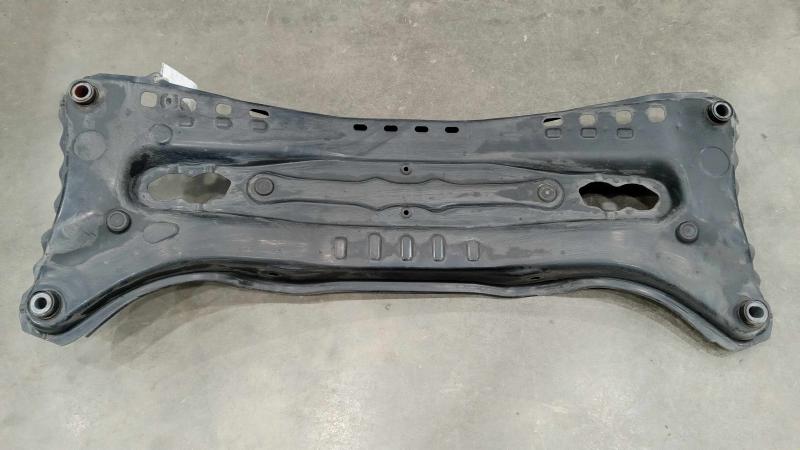 2015 Lexus ES 350 Crossmember/Cradle/Undercarria