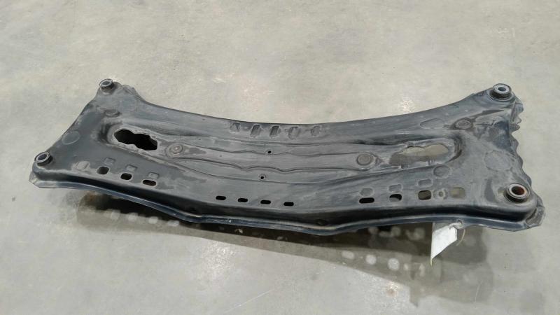 2015 Lexus ES 350 Crossmember/Cradle/Undercarria