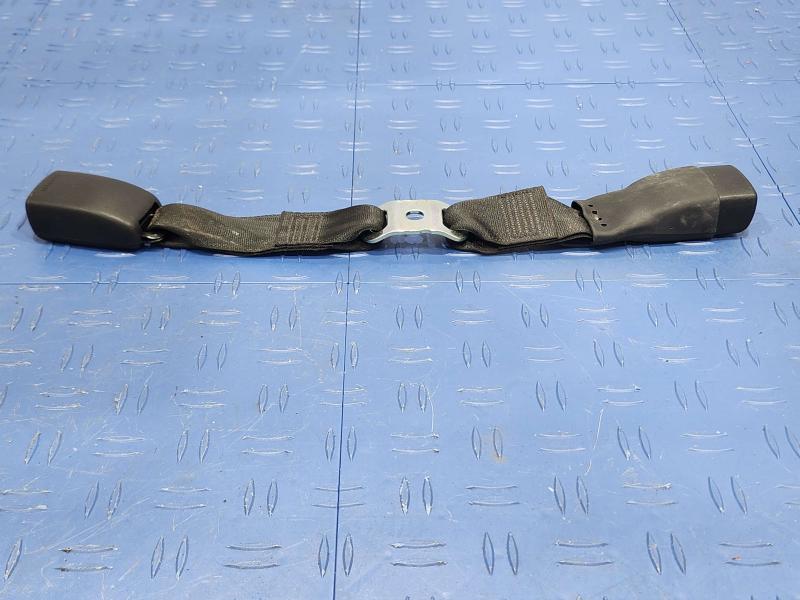 2013 Toyota Yaris Rear Seat Belt