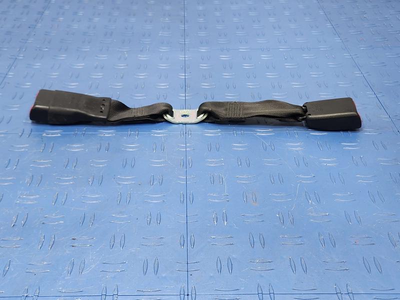 2013 Toyota Yaris Rear Seat Belt