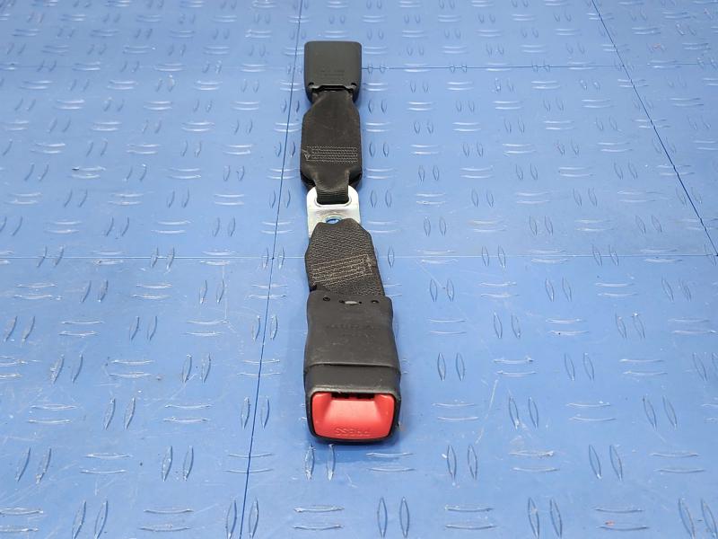 2013 Toyota Yaris Rear Seat Belt