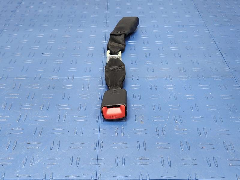 2013 Toyota Yaris Rear Seat Belt