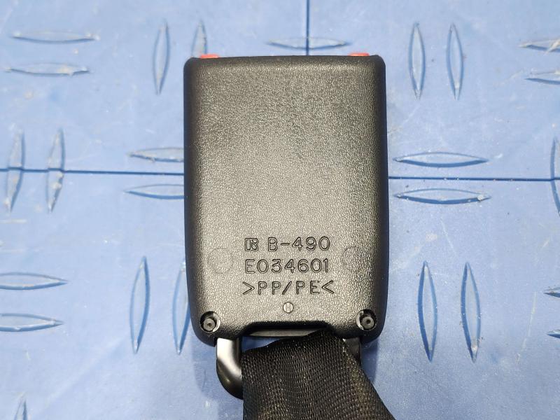 2013 Toyota Yaris Rear Seat Belt