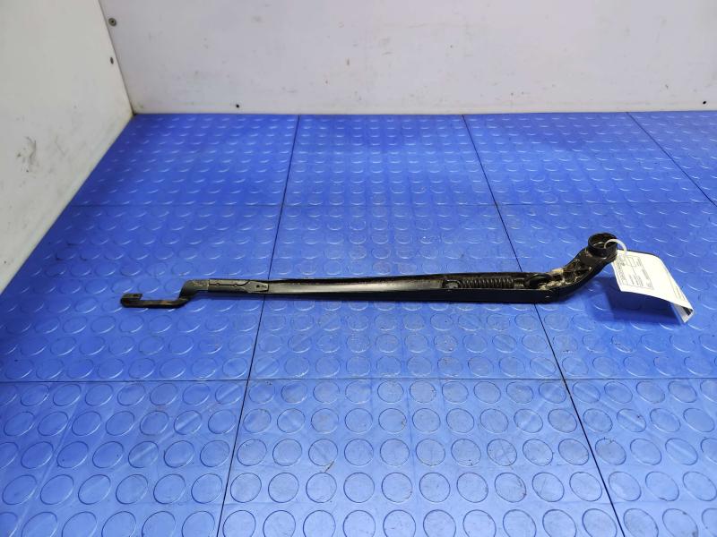 2013 Toyota Prius Wiper Arm