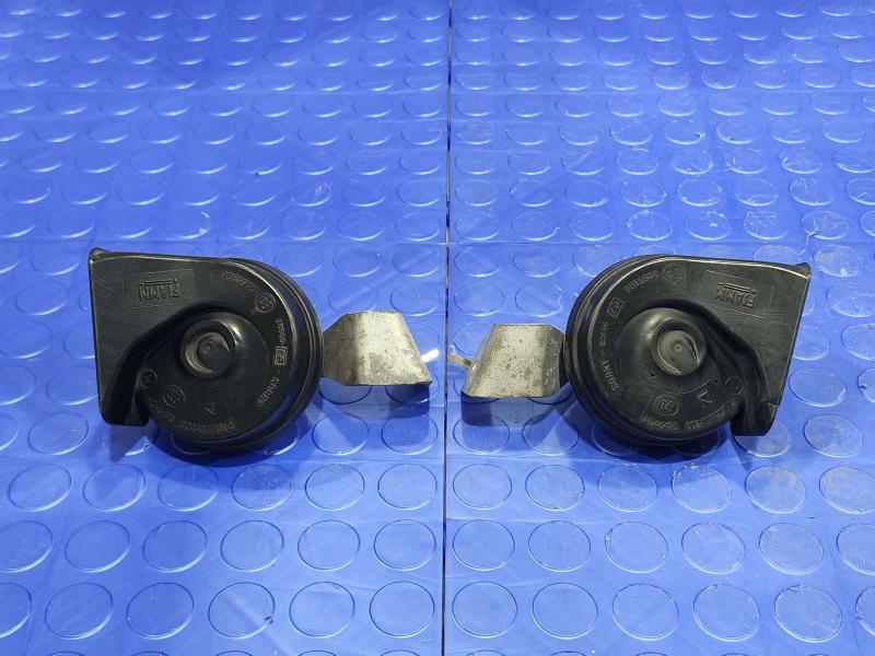 2014 Dodge Challenger Horn
