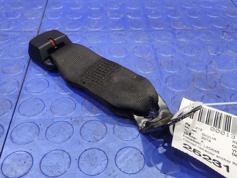 2018 Alfa Romeo Giulia Rear Seat Belt