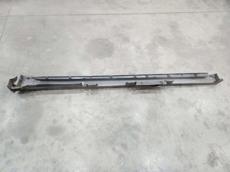 2010 Toyota Prius Rocker Moulding