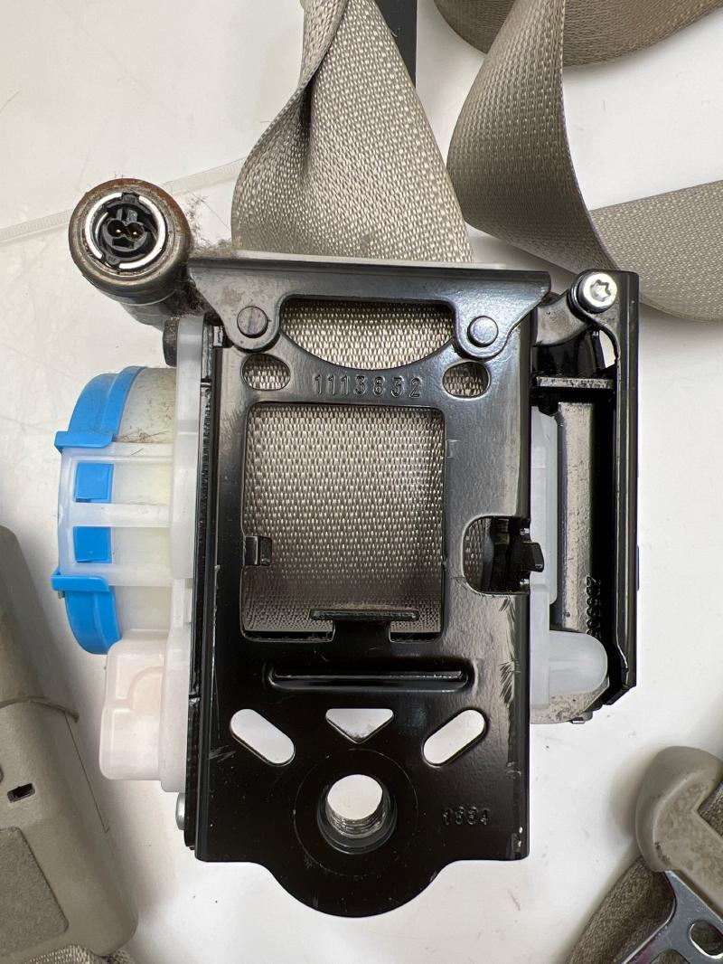 2016 Kia Sedona Front Seat Belt