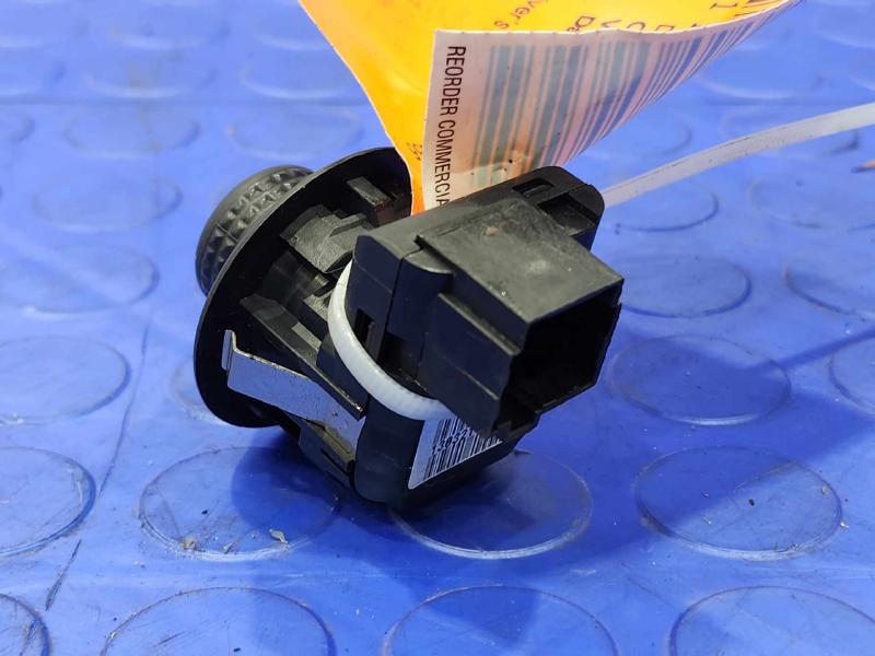 2014 Ford Mustang Door Switch Front