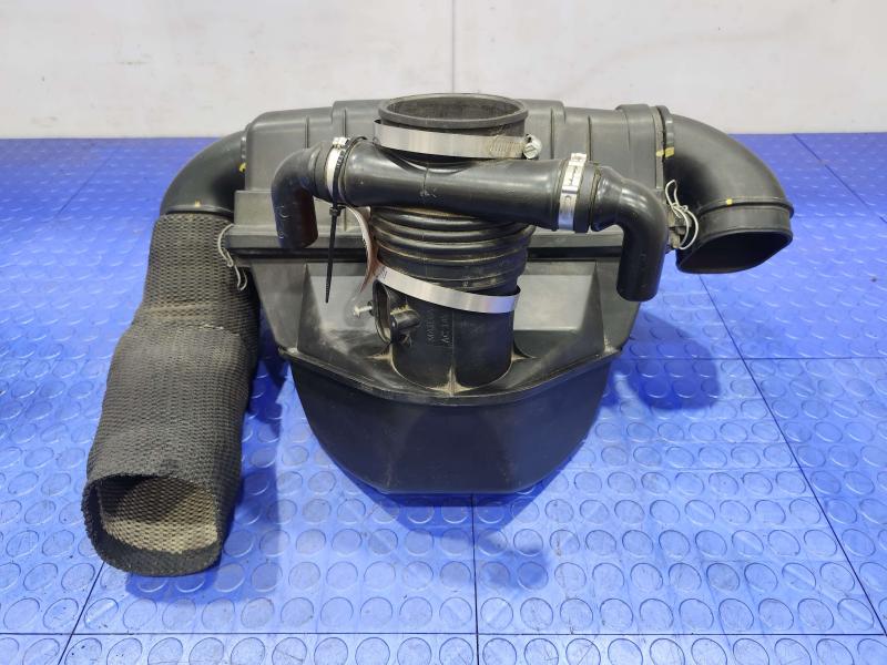 2011 Maserati Quattroporte Air Cleaner