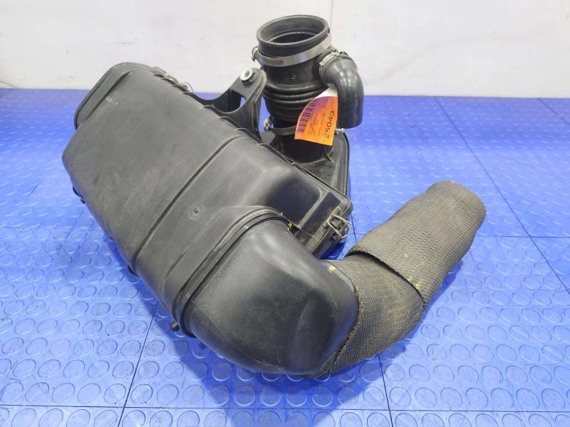 2011 Maserati Quattroporte Air Cleaner