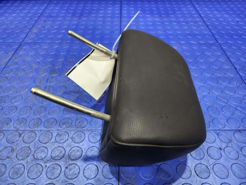 2008 Subaru Legacy Headrest