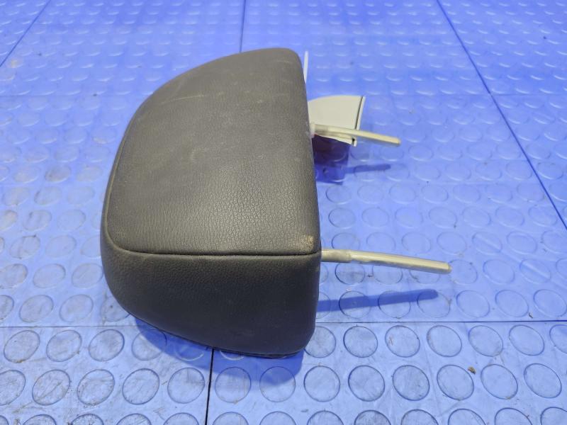 2008 Subaru Legacy Headrest