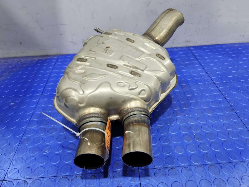 2017-2019 Audi Q7 3.0L Center Intermediate Exhaust Muffler OEM 4M0253181AN