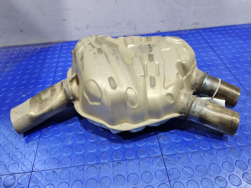 2017-2019 Audi Q7 3.0L Center Intermediate Exhaust Muffler OEM 4M0253181AN
