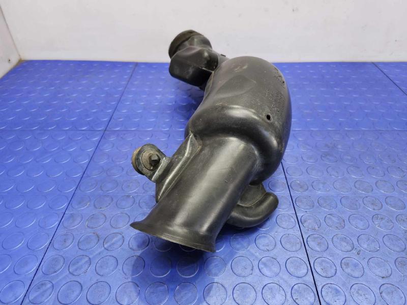 2009-2010 Volkswagen Routan Engine Air Intake Hose Genuine OEM 7B0129609