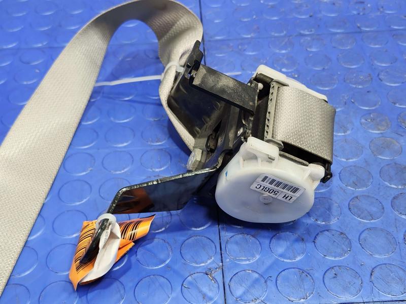 2016 Kia Sedona Rear Seat Belt
