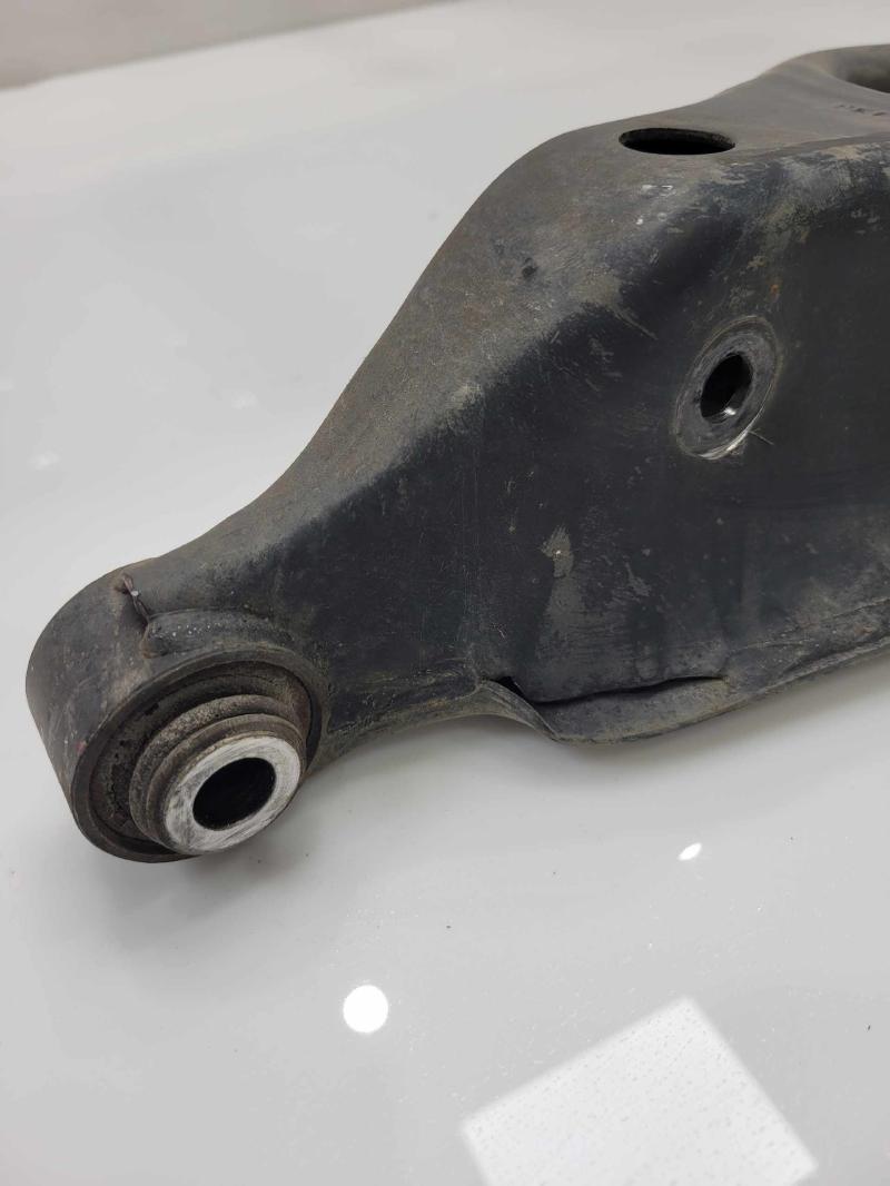 2014 Chrysler 300 Lower Control Arm Rr