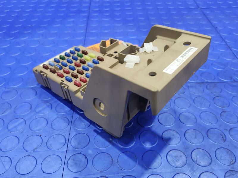2009-2013 Subaru Forester Cabin Fuse Box Juntion Block Genuine OEM 82201FG010