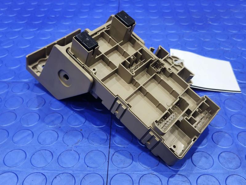2009-2013 Subaru Forester Cabin Fuse Box Juntion Block Genuine OEM 82201FG010