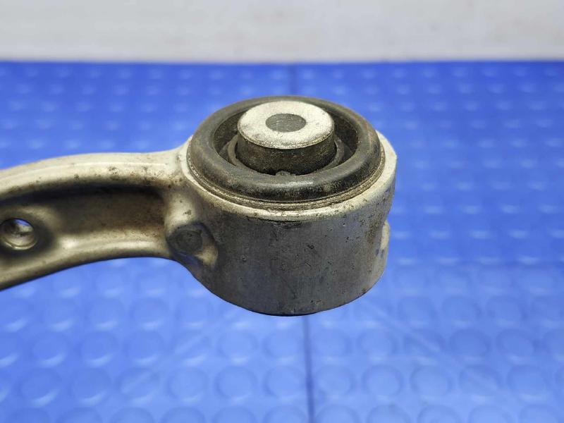 2011 Volkswagen Touareg Upper Control Arm Front