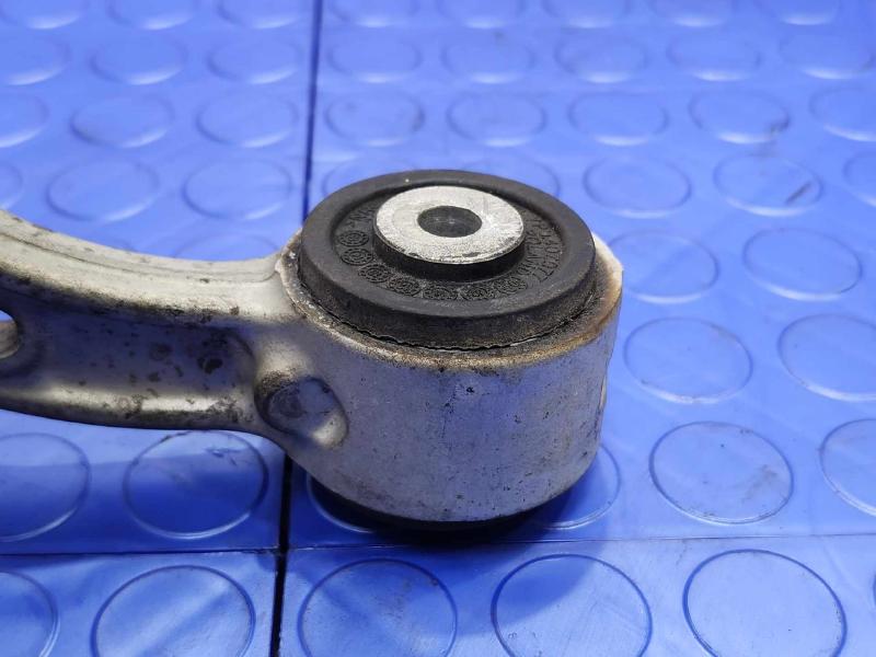 2011 Volkswagen Touareg Upper Control Arm Front