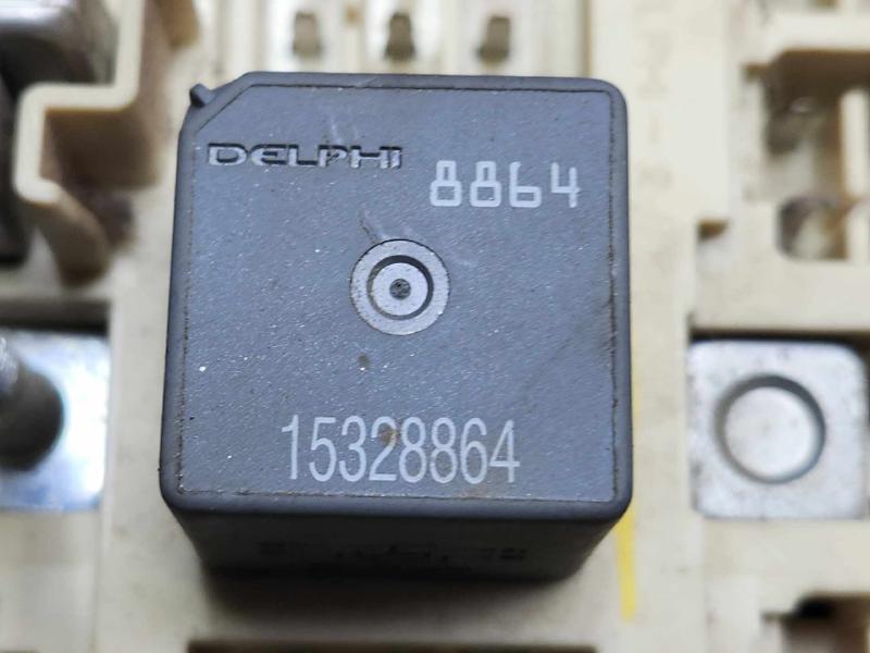 2005 Chevrolet Silverado 1500 Cabin Fuse Box