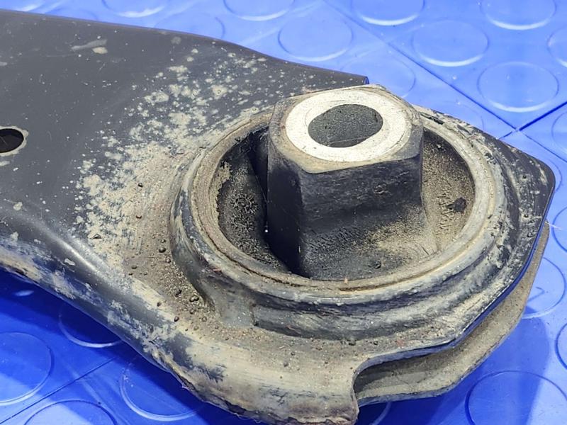 2020 Jeep Renegade Lower Control Arm Front