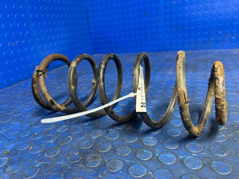 1996 - 2002 Toyota 4Runner Rear Coil Spring 4x4 w/ 16" Wheel ONLY OEM 4823135210