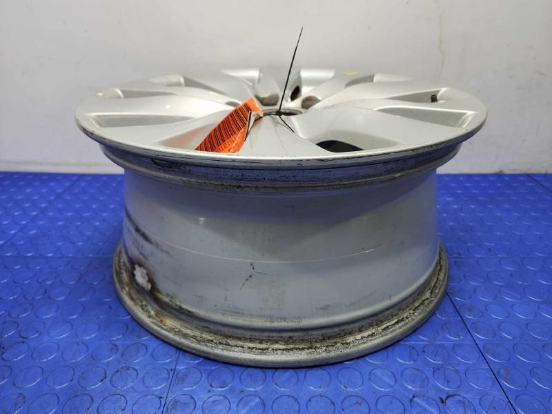 2015 Subaru Legacy Wheel