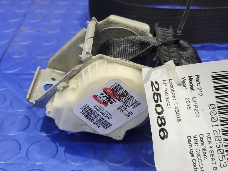 2015 Chrysler 200 Rear Seat Belt