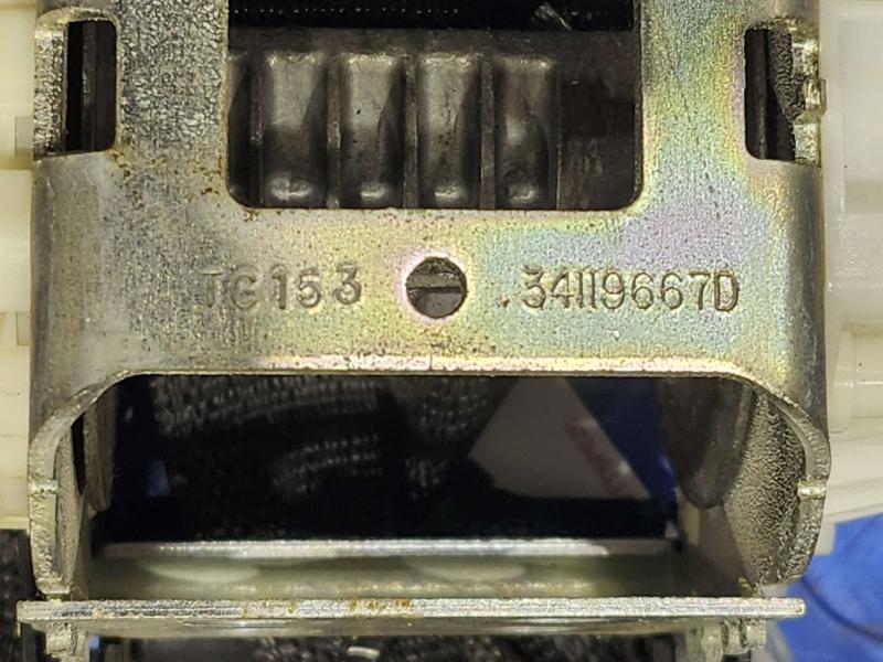 2015 Chrysler 200 Rear Seat Belt