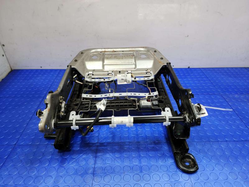 2014 Ford Focus Seat Track