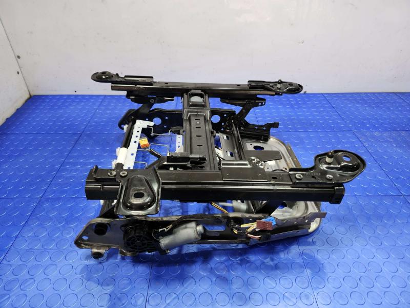2014 Ford Focus Seat Track