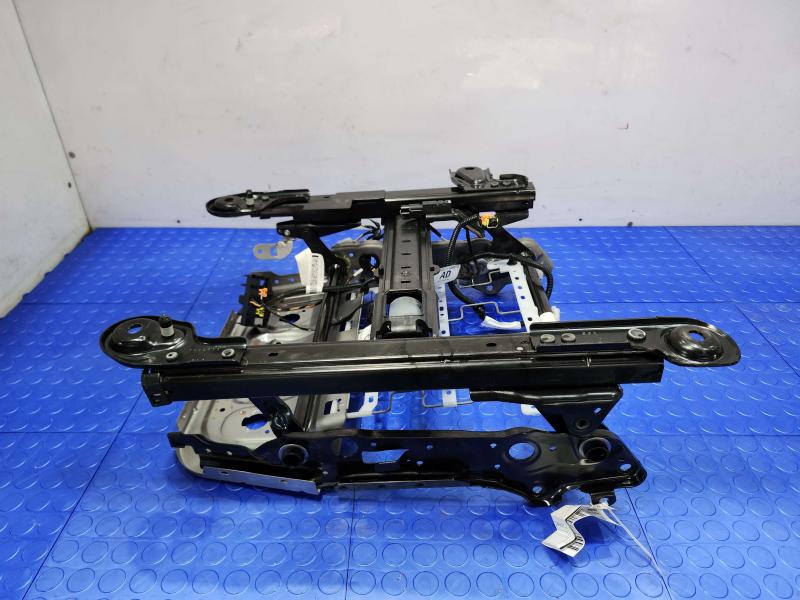 2014 Ford Focus Seat Track