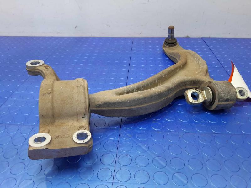 2021 Chrysler Voyager Lower Control Arm Front
