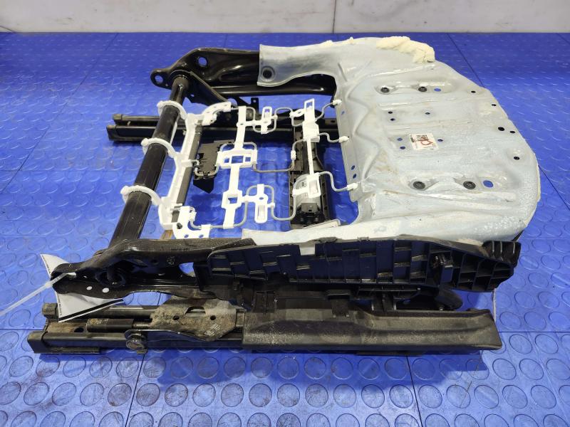2017 BMW X1 Seat Track