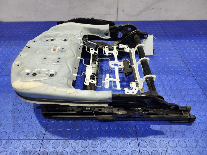 2017 BMW X1 Seat Track