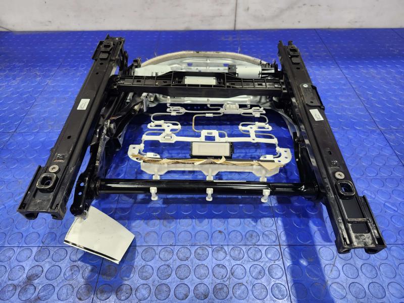 2017 BMW X1 Seat Track