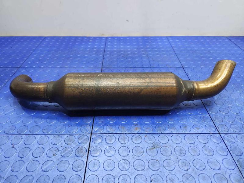 2014-2018 Ford Focus 2.0L NON Turbo Center Intermediate Muffler OEM BV6Z5230B
