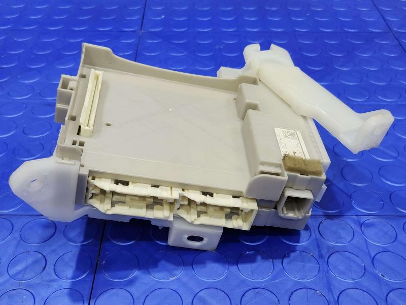 2011-2015 Toyota Prius 1.8L Instrument Panel Junction Block OEM 82730-47510