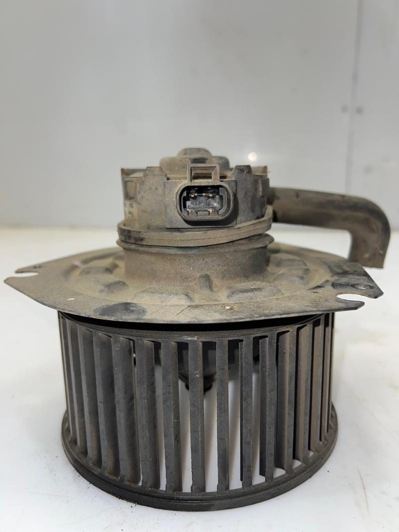 2001 GMC Savana 3500 Blower Motor