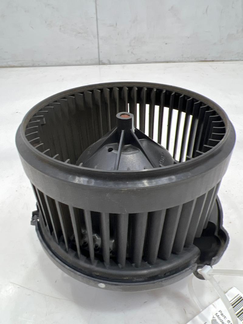 2010 GMC Terrain Blower Motor